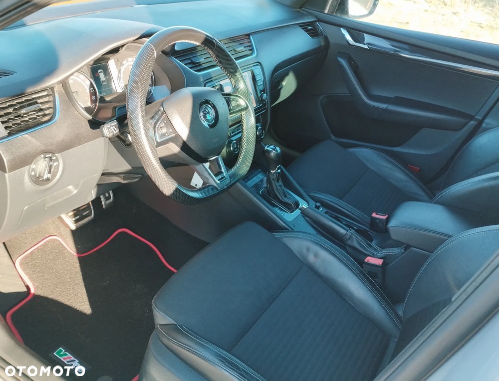 Skoda Octavia 2.0 TDI DSG RS - 16
