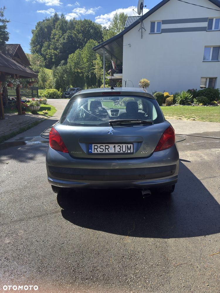 Peugeot 207 - 4