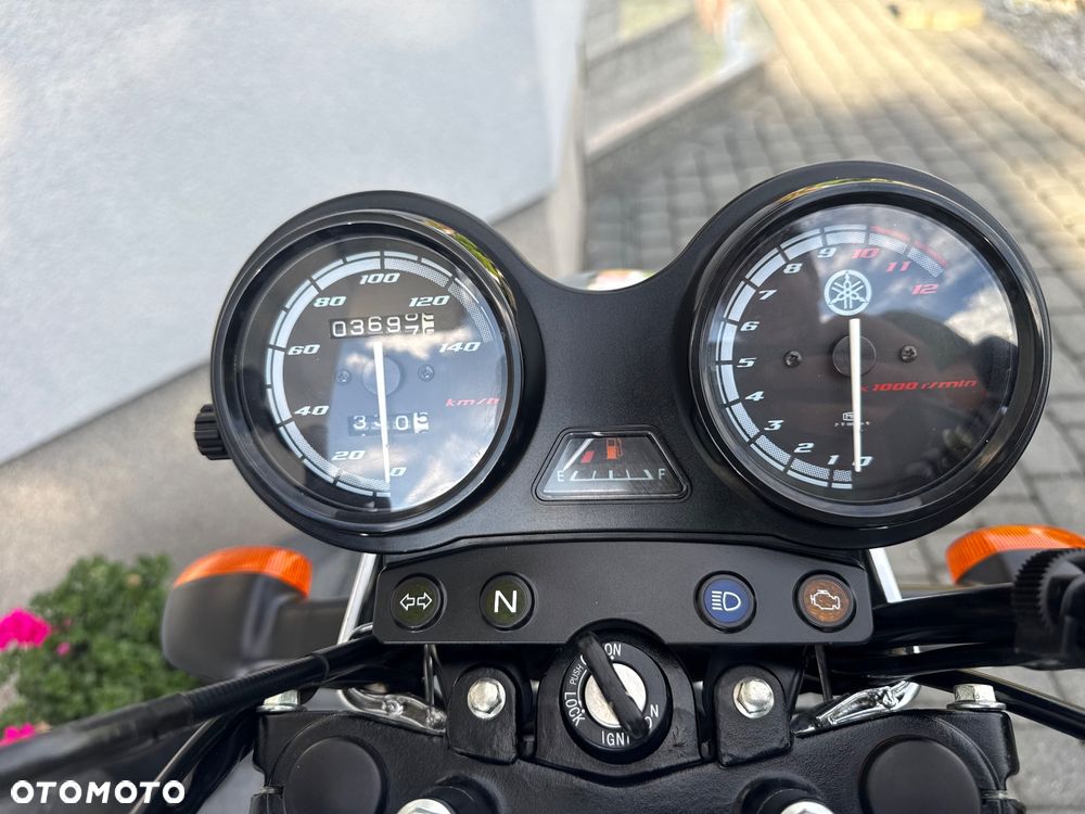 Yamaha YBR - 11