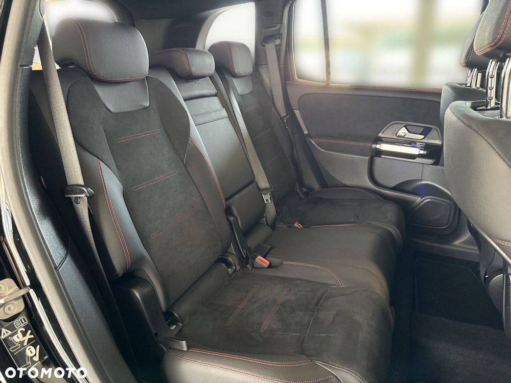 Mercedes-Benz GLB - 22