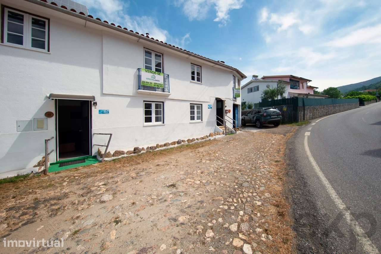 Moradia T3 com Jardim + Apartamento T2 Independente | A apenas 100 met - Grande imagem: 3/42