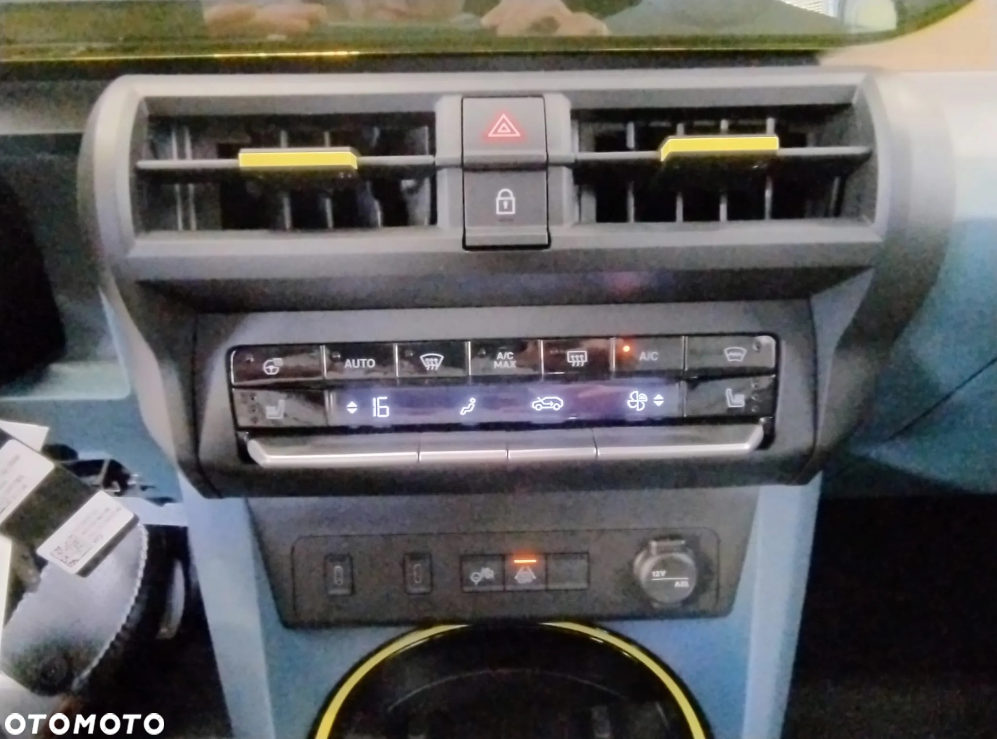 Fiat Grande Panda 1.2 mHEV La Prima eDCT - 12