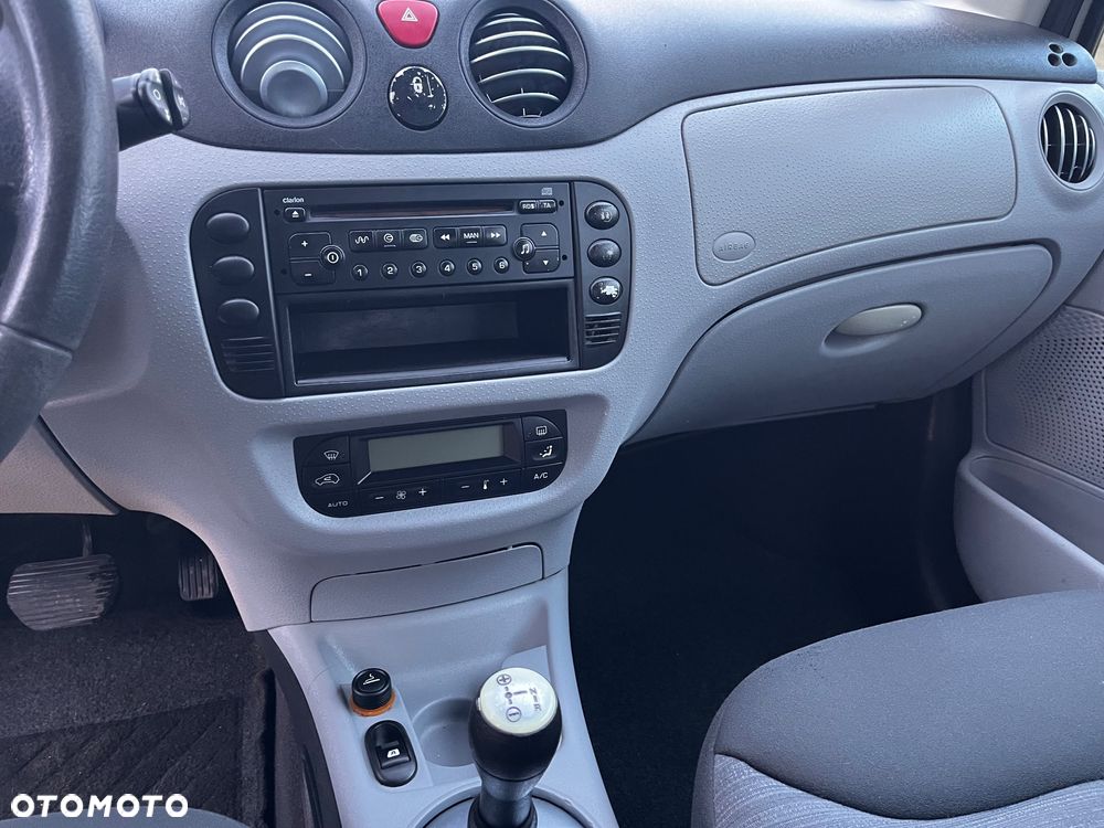 Citroën C3 1.4 16V Senso Drive X-TR - 11