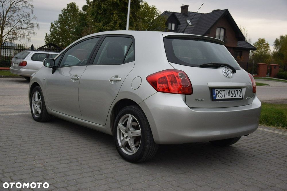 Toyota Auris 1.6 VVT-i Team - 5