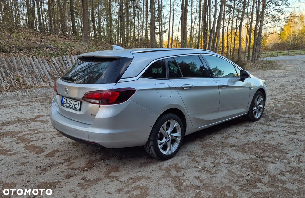 Opel Astra 1.6 CDTI Dynamic - 2