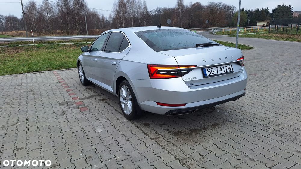 Skoda Superb 2.0 TDI SCR 4x4 Style DSG - 3