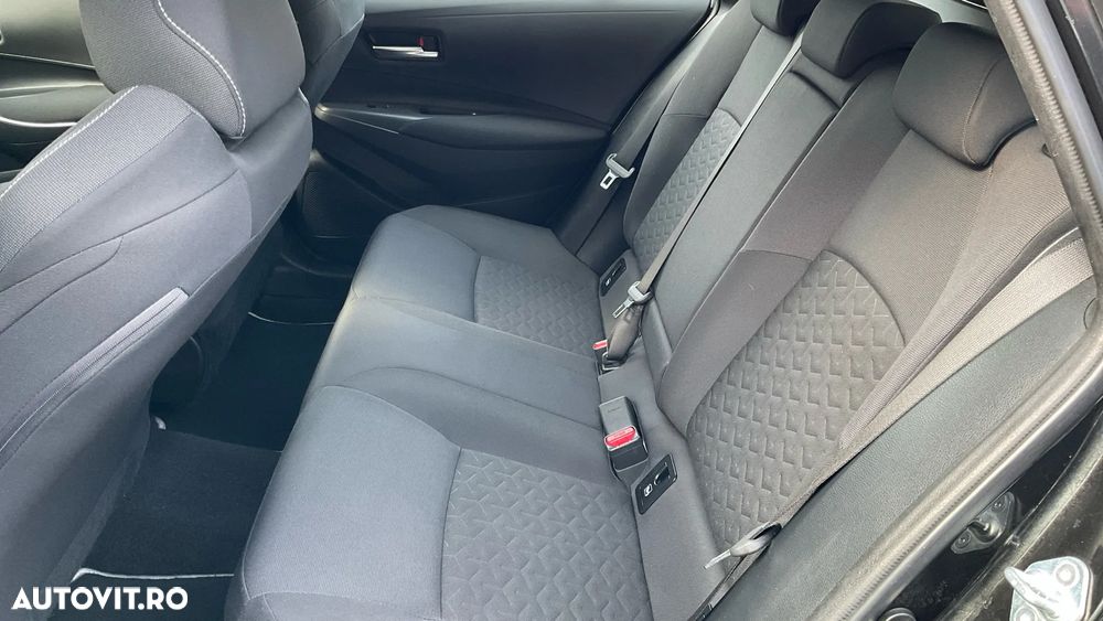 Toyota Corolla 1.8 HSD Business - 13