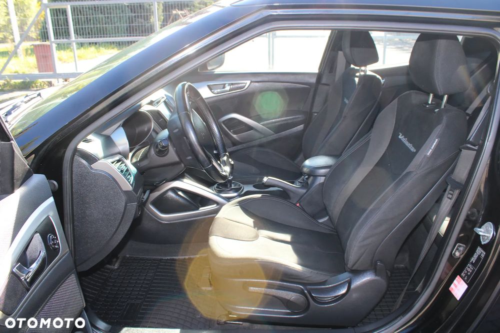 Hyundai Veloster 1.6 Premium - 21