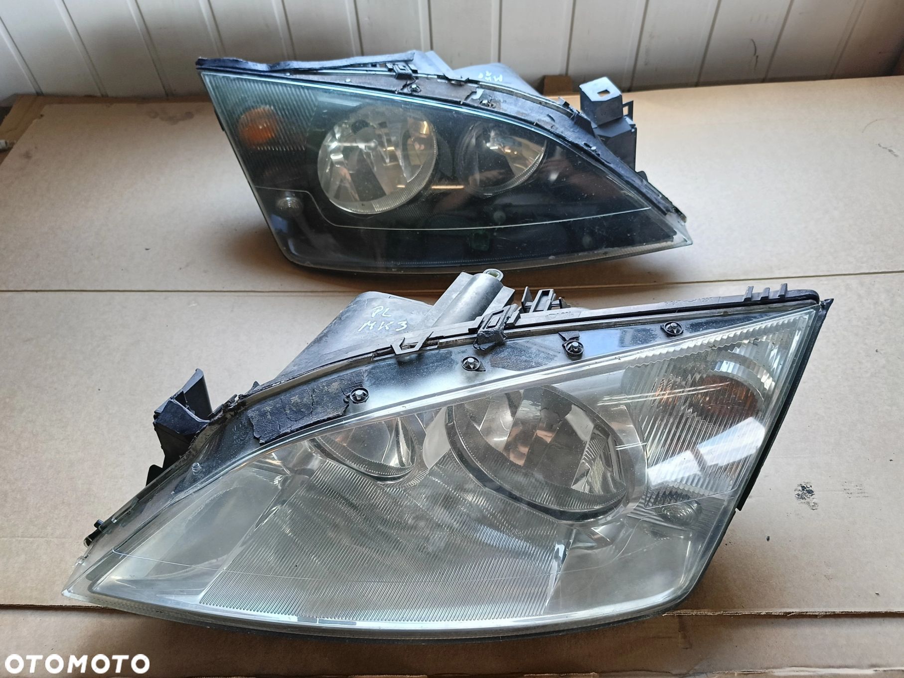 . Mondeo MK3 lampa przednia przód EU Ford - 1