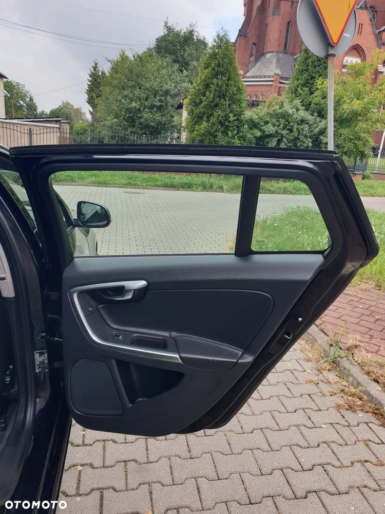 Volvo V60 D3 Geartronic Linje Svart - 36