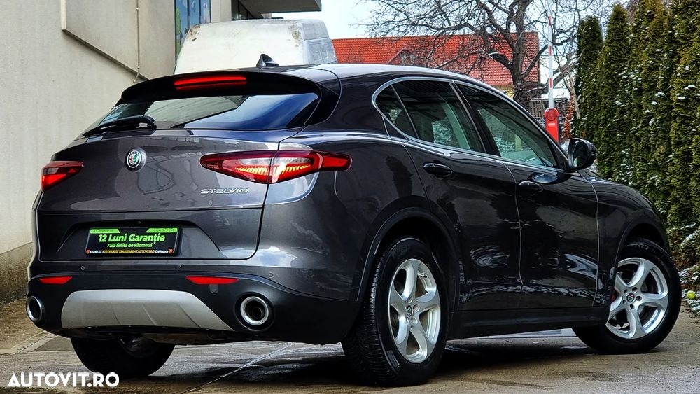 Alfa Romeo Stelvio 2.2 16V AT8 Super - 18