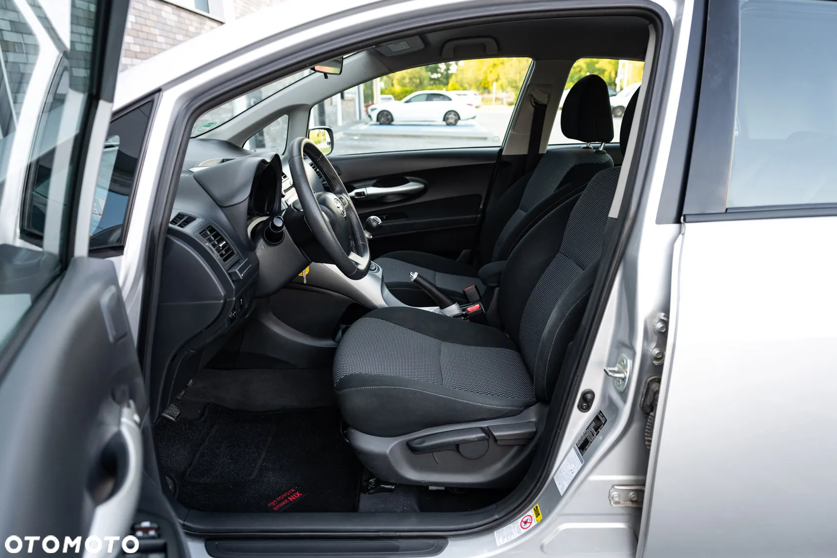 Toyota Auris 1.6 Valvematic Comfort - 12