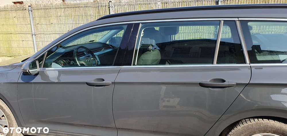 Volkswagen Passat 1.6 TDI (BlueMotion Technology) Comfortline - 13