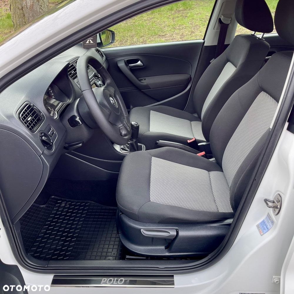 Volkswagen Polo 1.4 Highline - 12