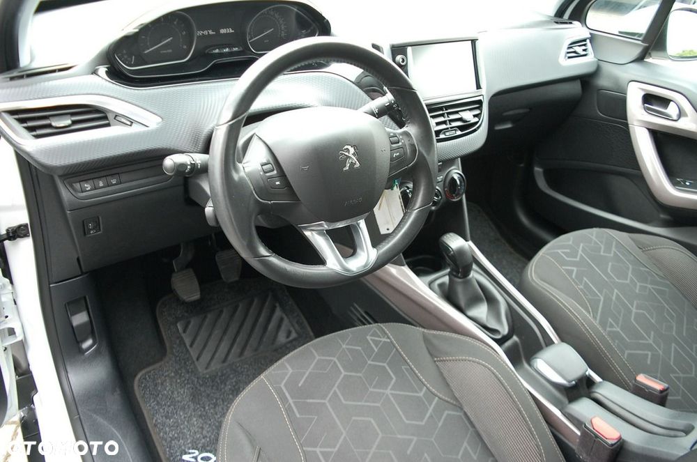 Peugeot 2008 - 22