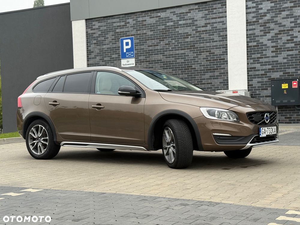 Volvo V60 Cross Country T5 AWD Summum - 5