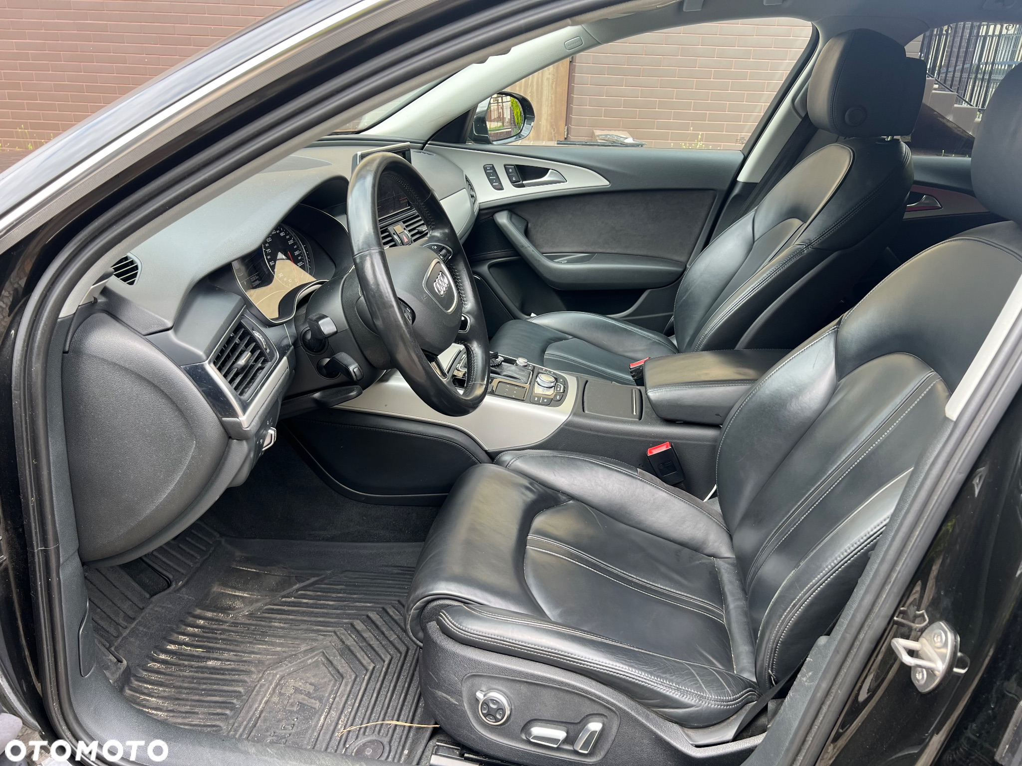 Audi A6 Avant 2.0 TDI Ultra S tronic - 32