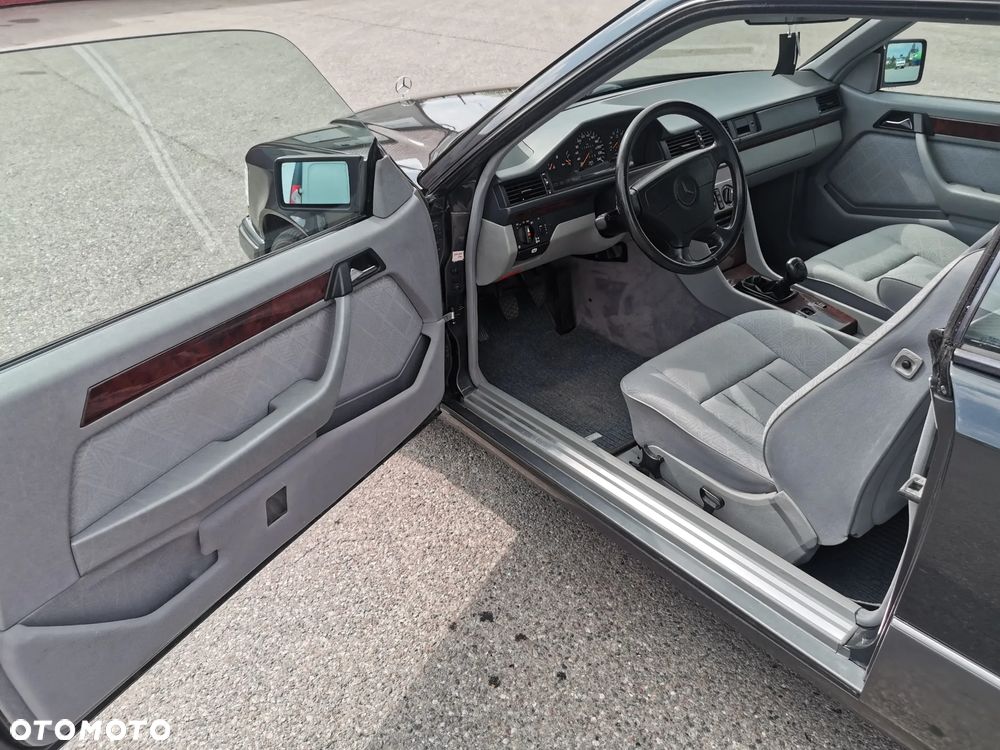 Mercedes-Benz Klasa E 220 - 10