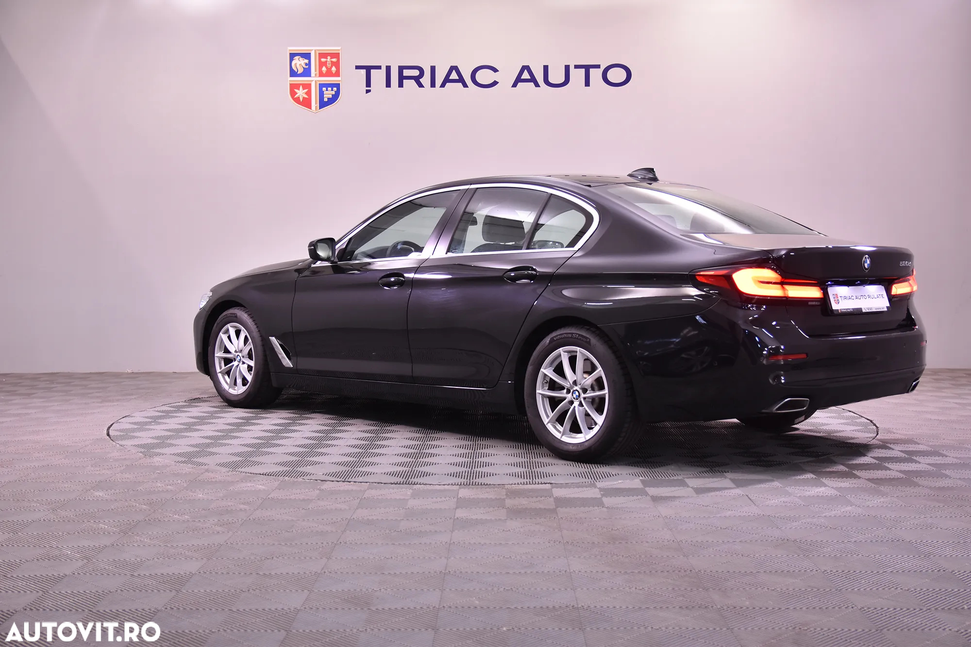 BMW Seria 5 520d Aut. - 3