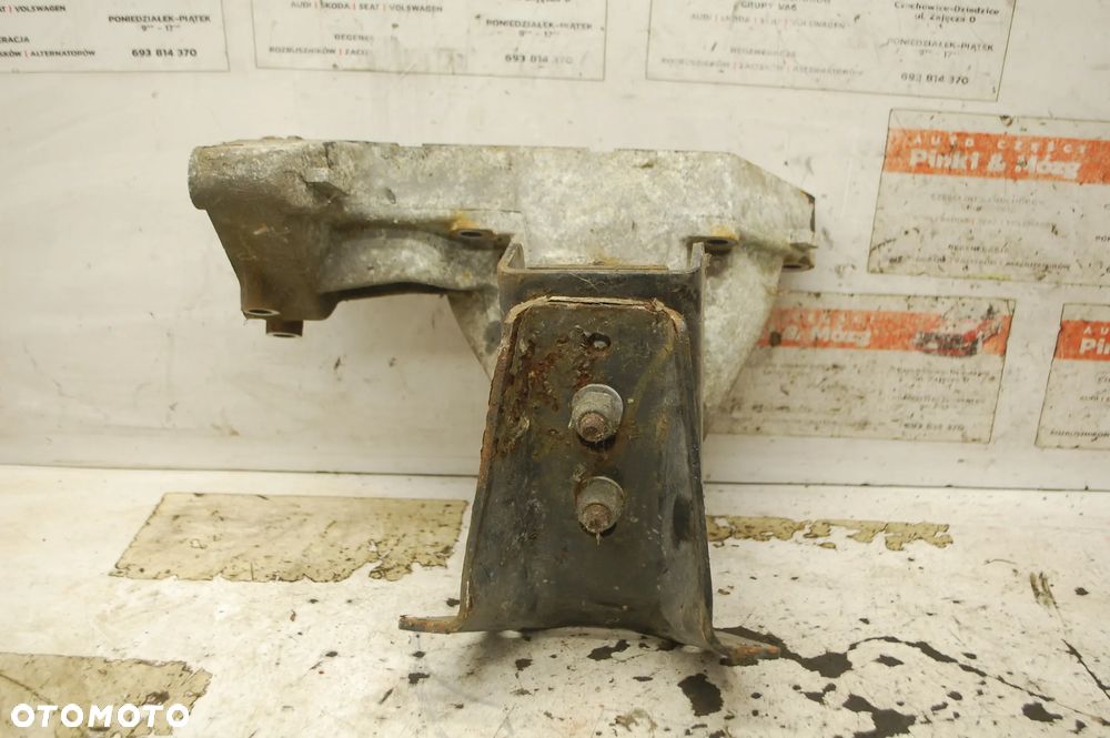 ŁAPA SILNIKA PODUSZKA LEWA 500376599 IVECO DAILY III 2.3 JTD - 5