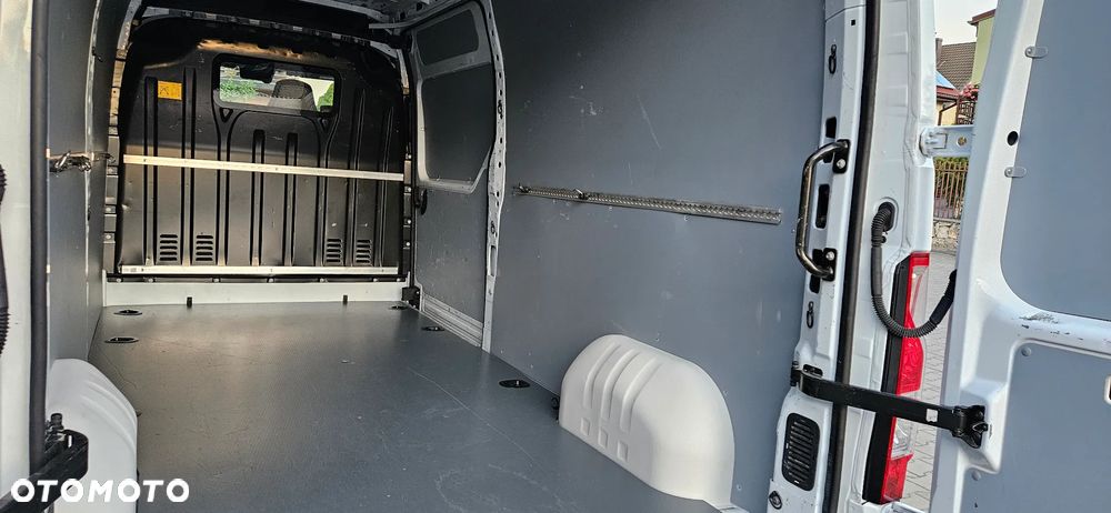 Opel Movano - 32