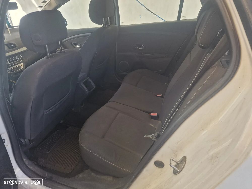 Renault Mégane Sport Tourer ENERGY dCi 130 Start & Stopp Bose Edition - 10