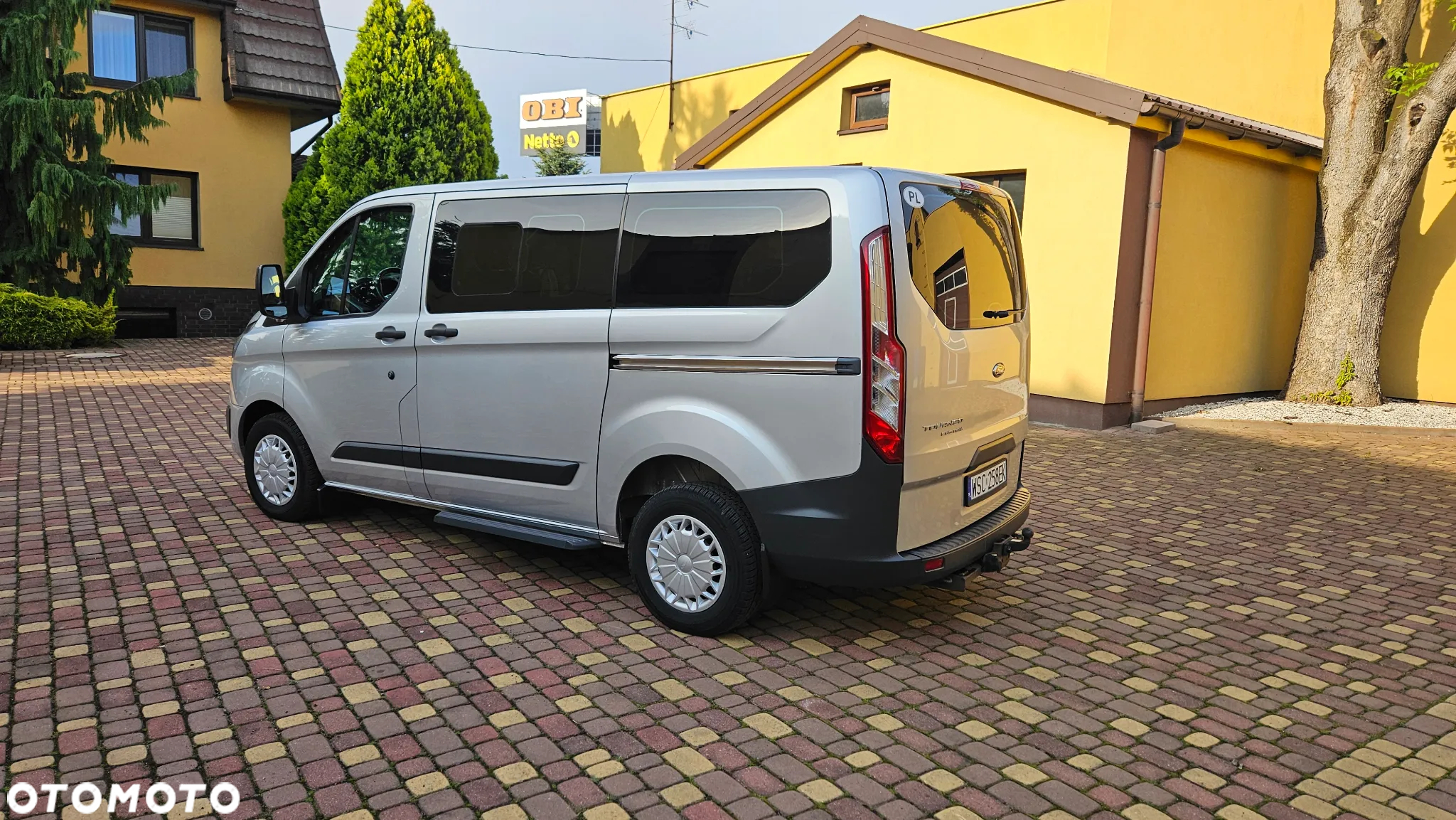 Ford Tourneo Custom - 11