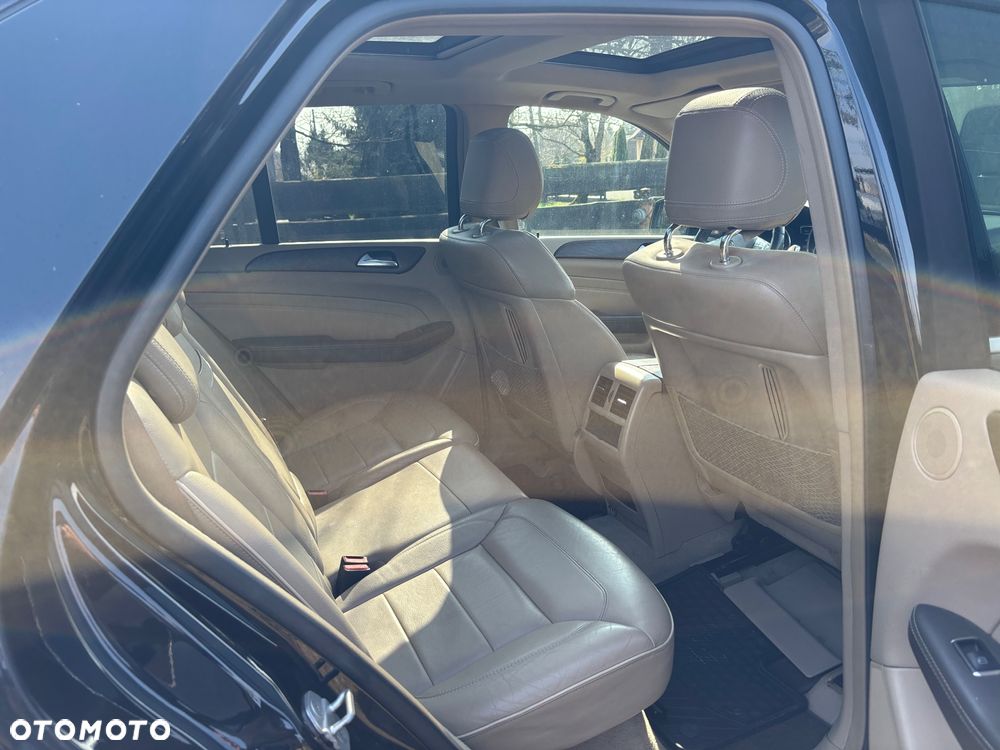 Mercedes-Benz ML - 21