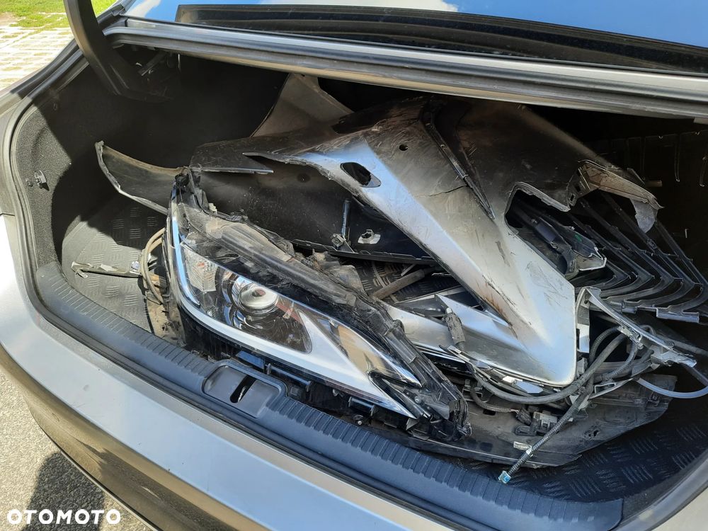 Lexus ES 300h Prestige - 12