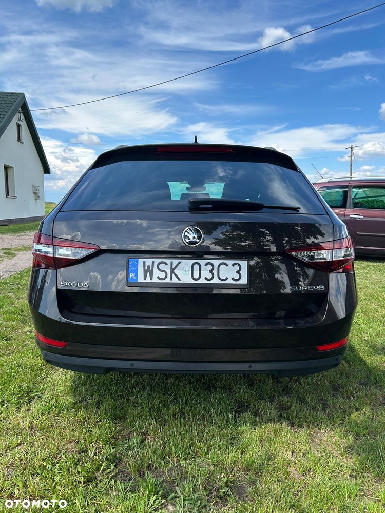 Skoda Superb 2.0 TDI DSG Ambition - 7