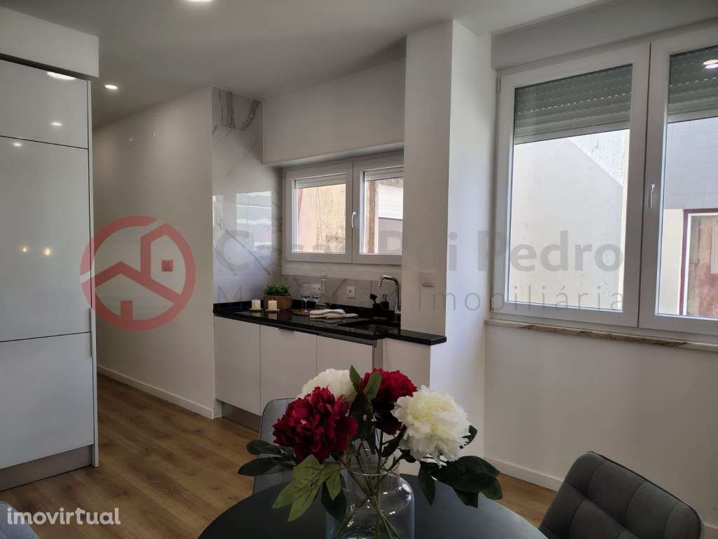 Apartamento T4 totalmente remodelado na Avenida do Uruguai em Benfi... - Grande imagem: 4/21