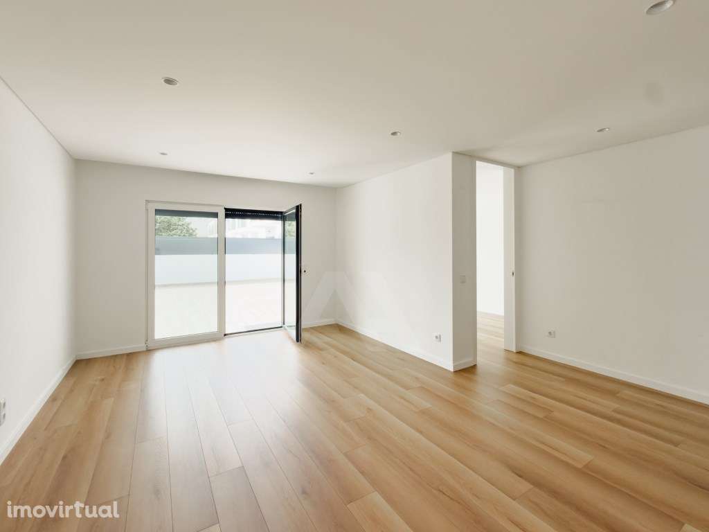 Moradia T4+1 em S. Pedro do Estoril a 5 Minutos da Praia - Grande imagem: 4/29