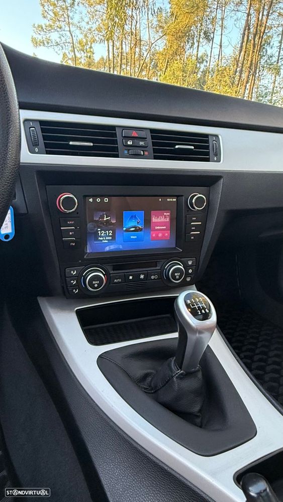 BMW 320 d Sport - 11