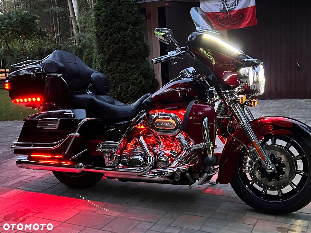 Harley-Davidson FLHTCU Ultra - 1