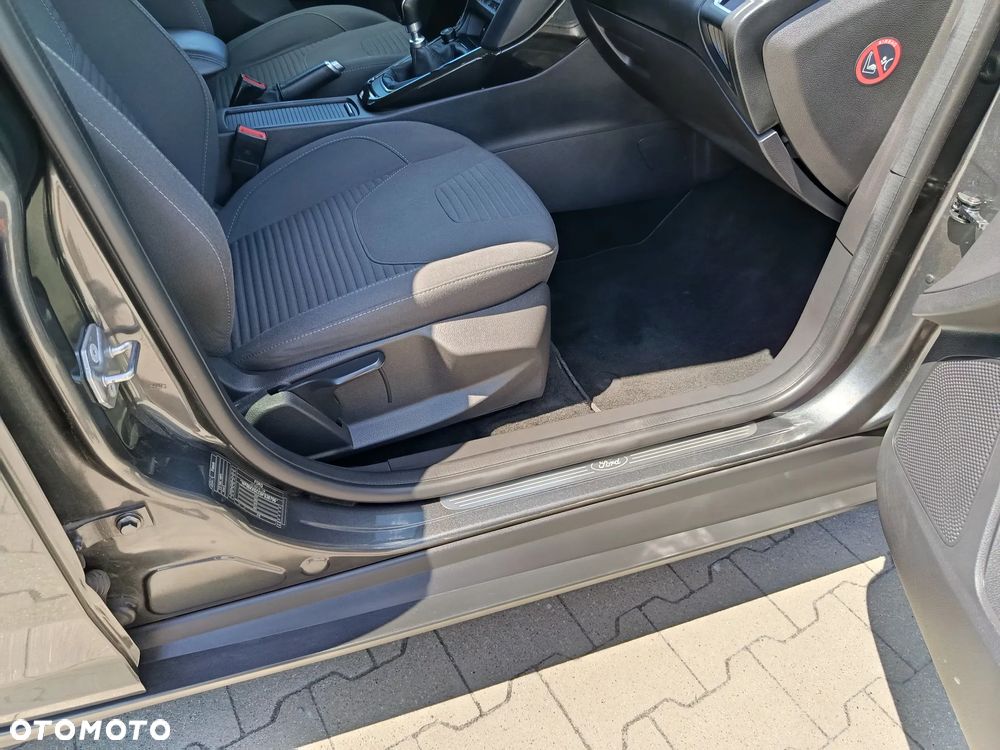 Ford Focus 2.0 TDCi Titanium ASS - 27