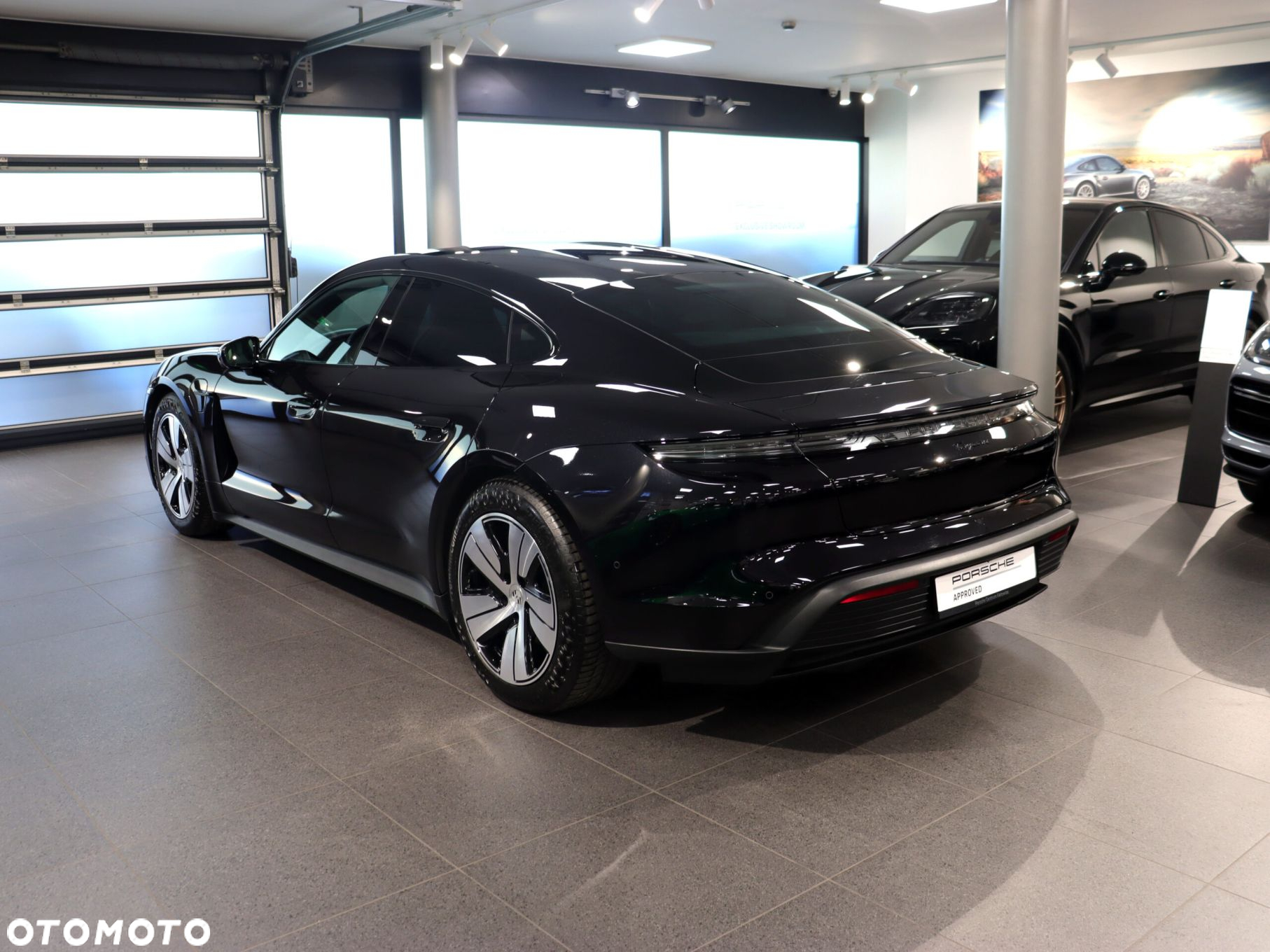 Porsche Taycan - 3