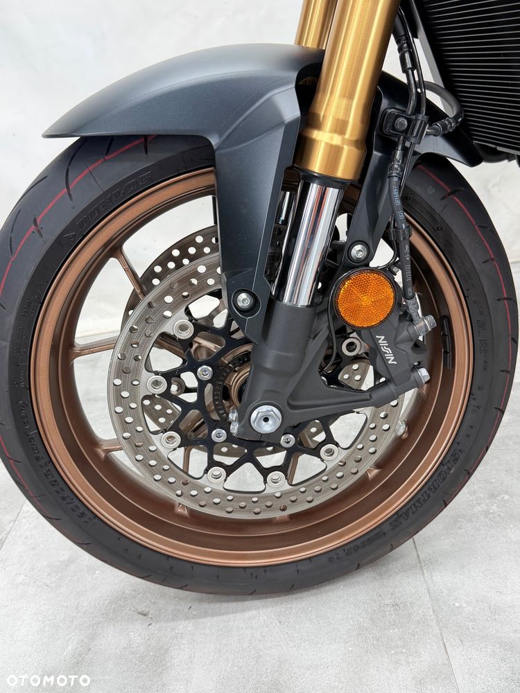 Honda CB - 16