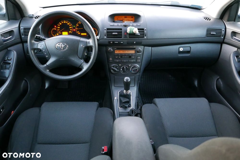 Toyota Avensis - 3