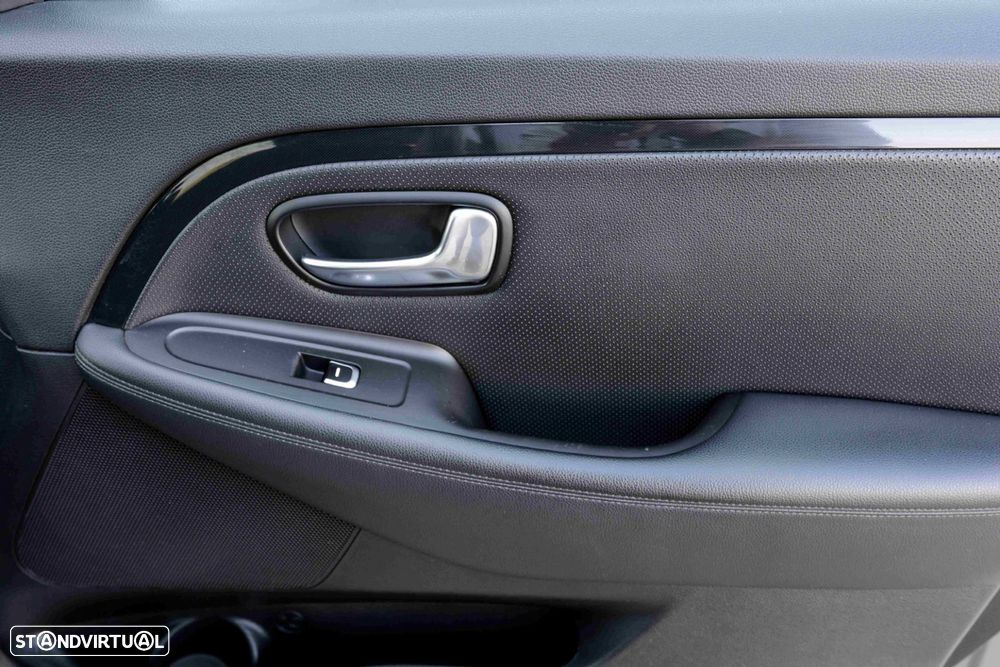 Kia Carens 1.7 CRDi ISG EX - 35