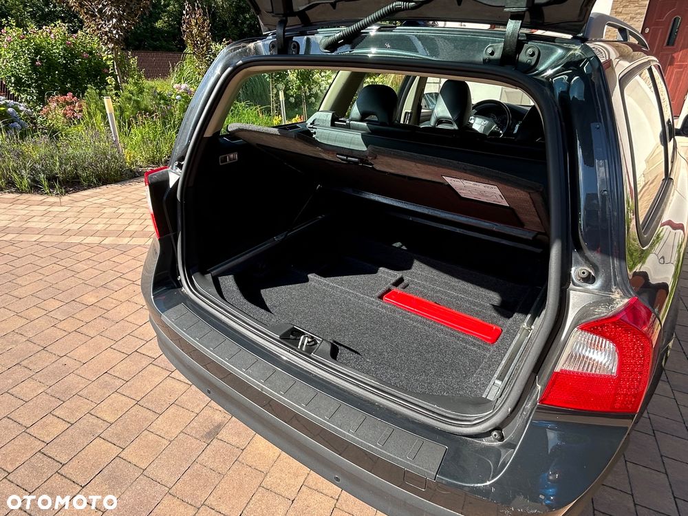 Volvo V70 2.0 Momentum - 11