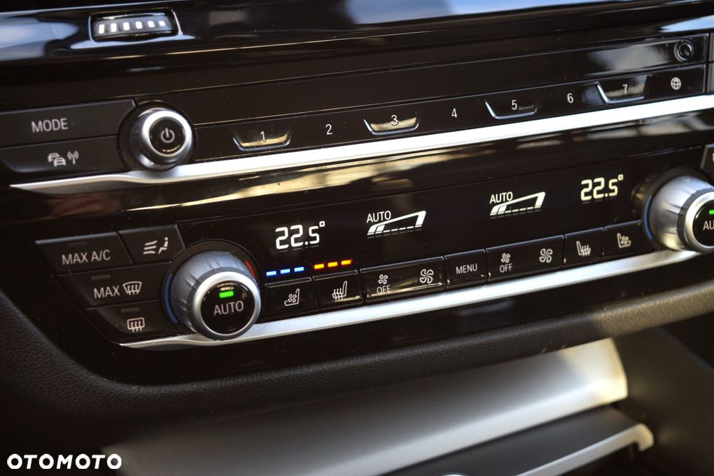 BMW Seria 5 530i xDrive Luxury Line sport - 21