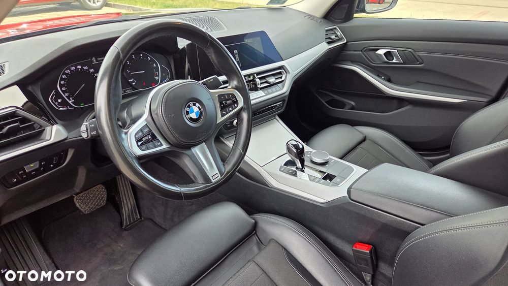 BMW Seria 3 330i - 18