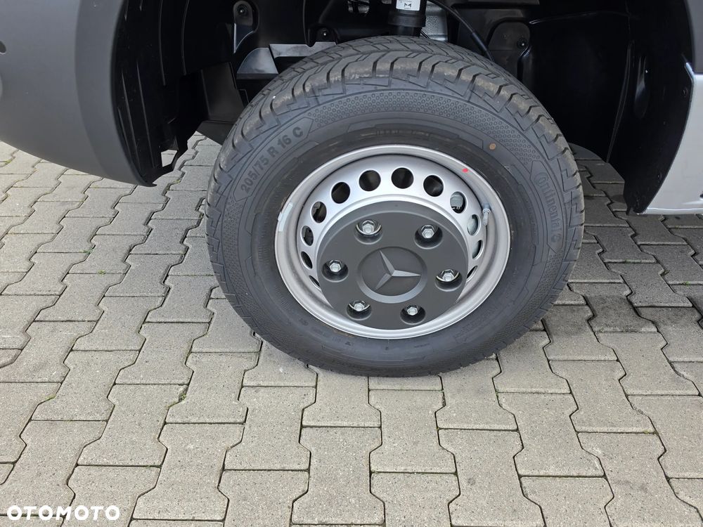 Mercedes-Benz Sprinter - 6