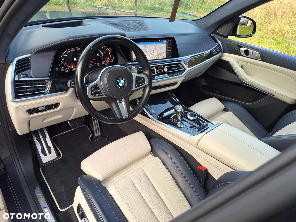 BMW X7 - 12
