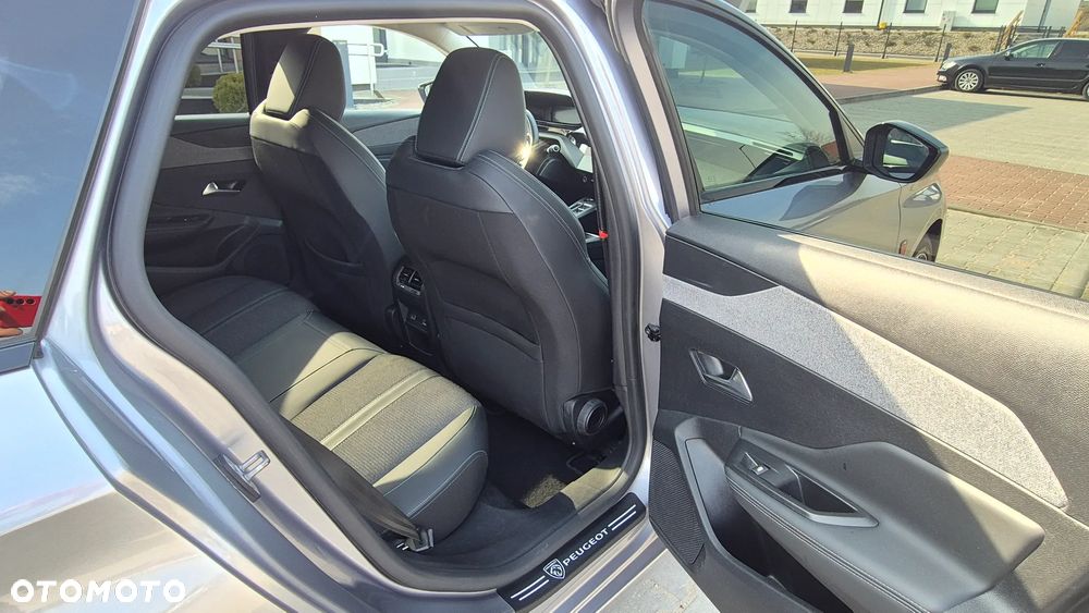 Peugeot 308 BlueHDi 130 EAT8 Allure Pack - 23