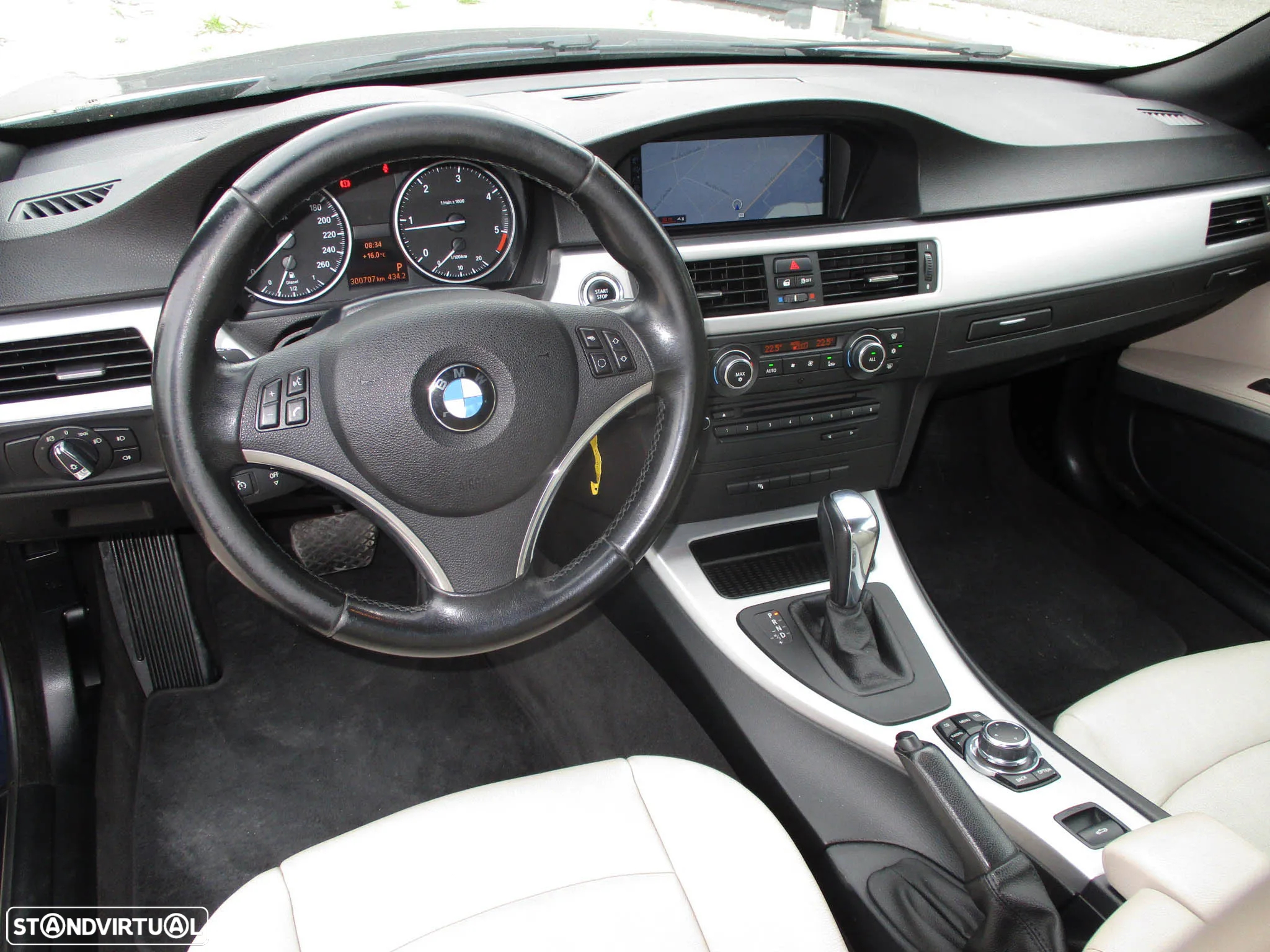 BMW 320 d Cabrio Exclusive Auto - 3