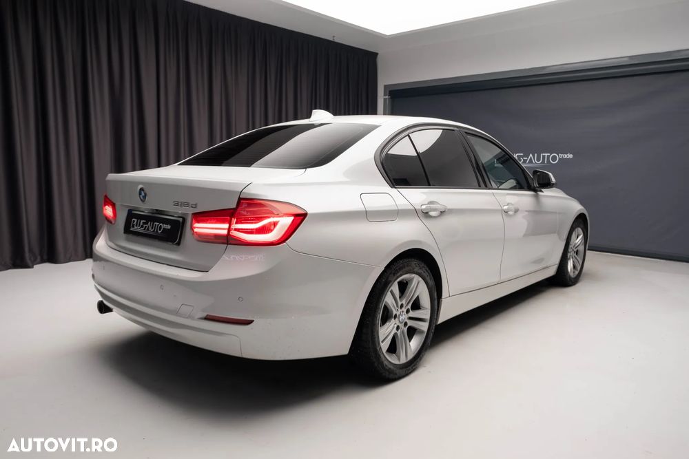 BMW Seria 3 318d Aut. Sport Line - 14