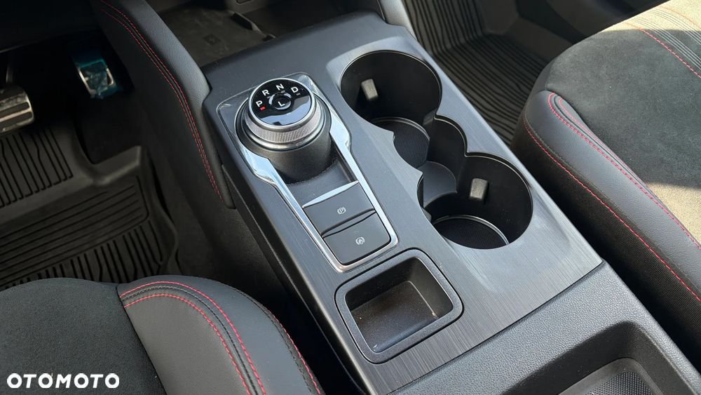 Ford Kuga - 12