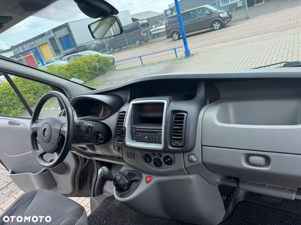 Opel Vivaro - 16