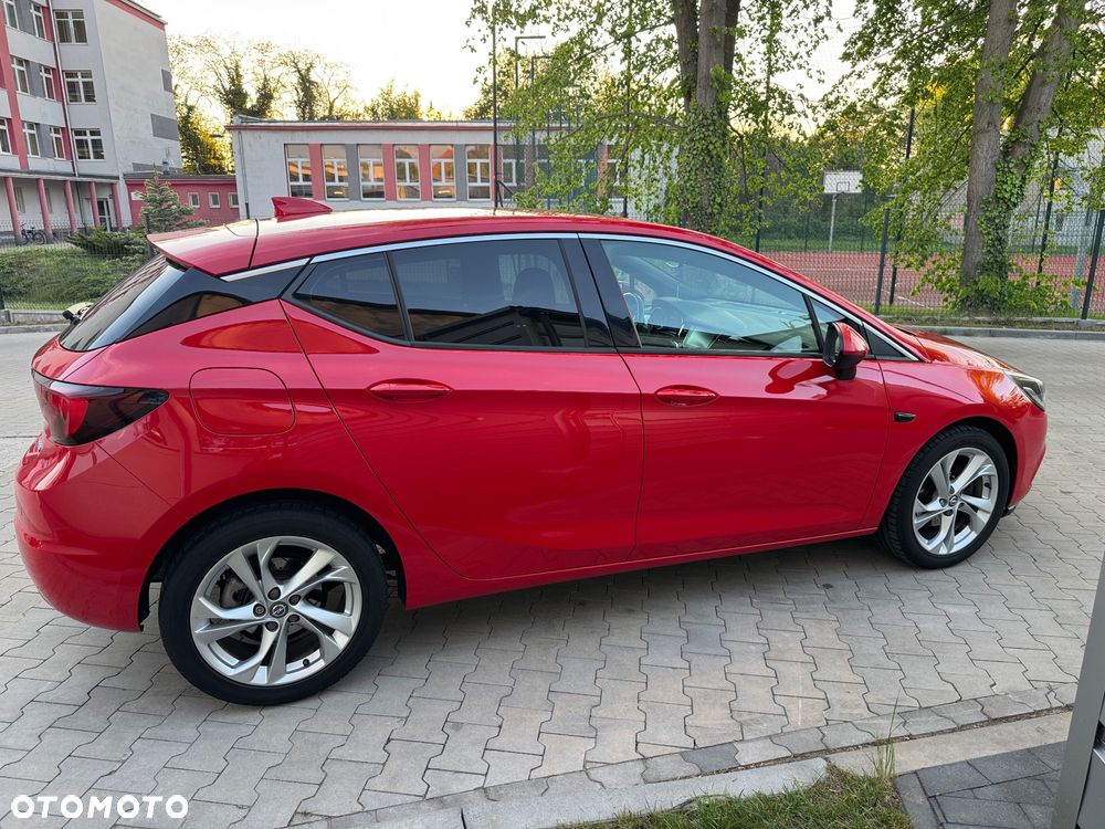 Opel Astra 1.4 T Dynamic S&S - 24